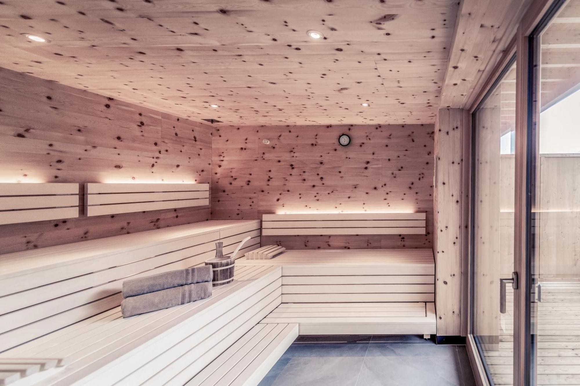 Boutique Hotel Lechzeit Elmen Екстериор снимка